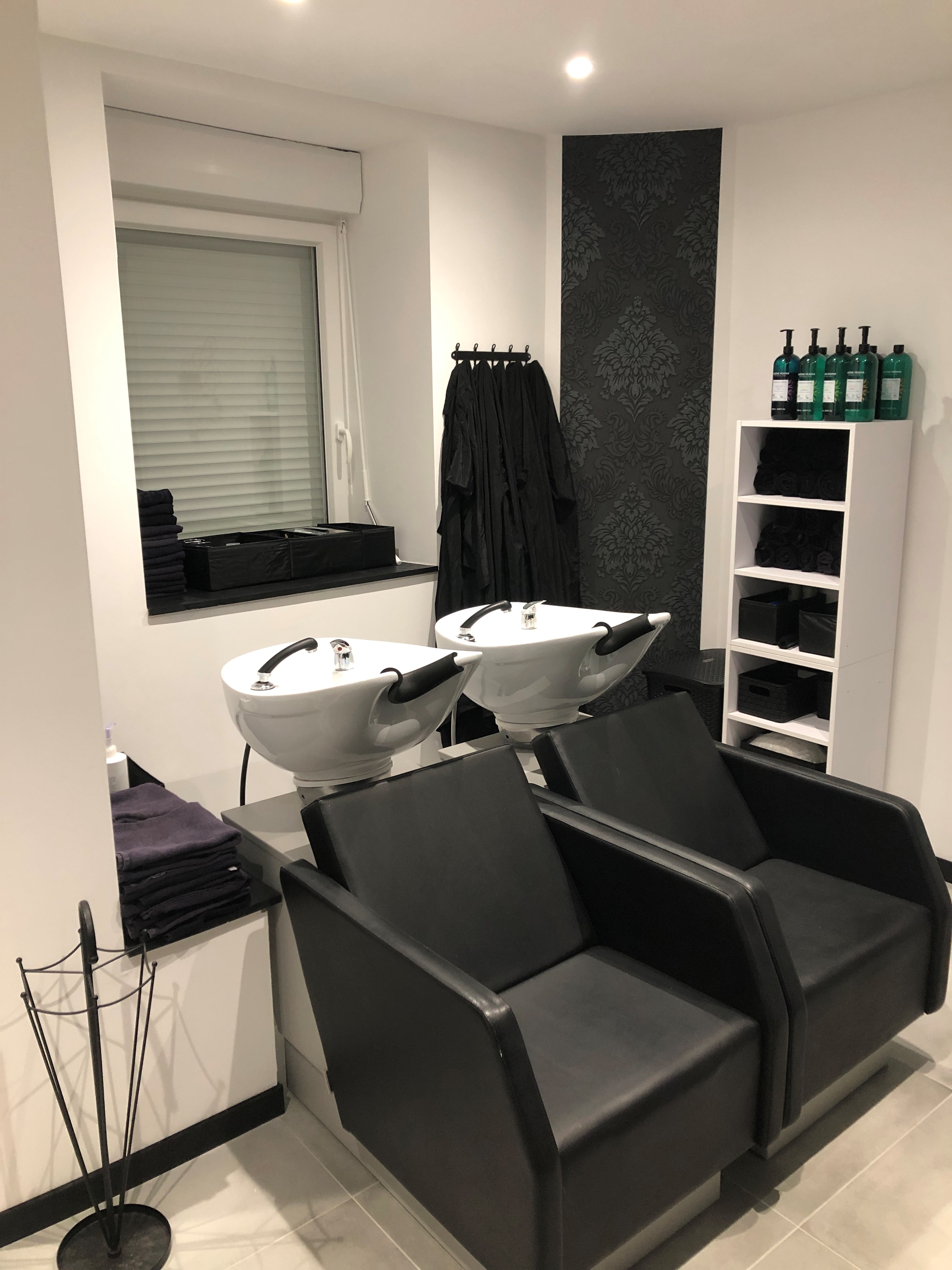 SALON 4